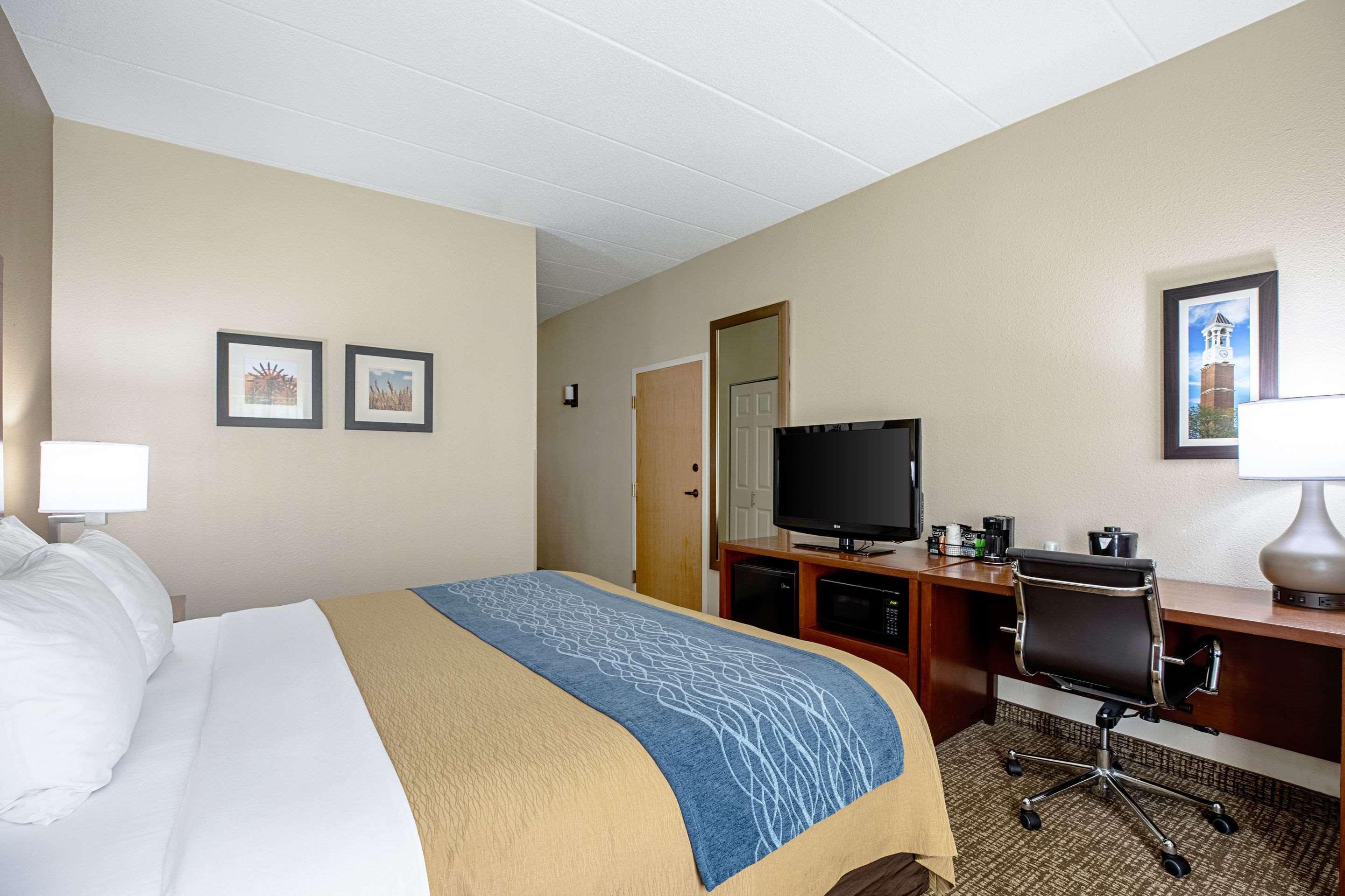 Comfort Inn Indianapolis North - Carmel Exterior photo